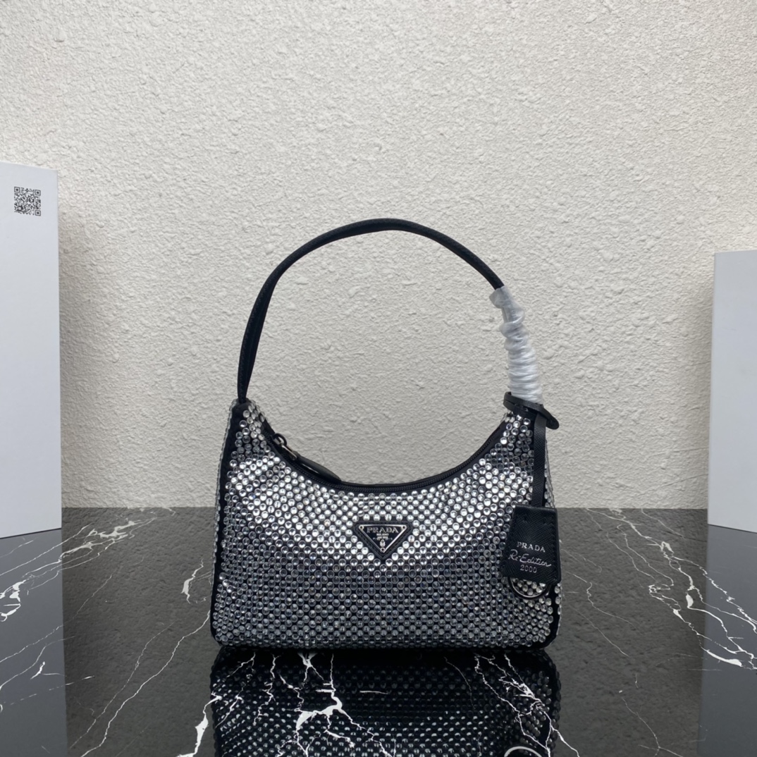 Pra*a top handle bags